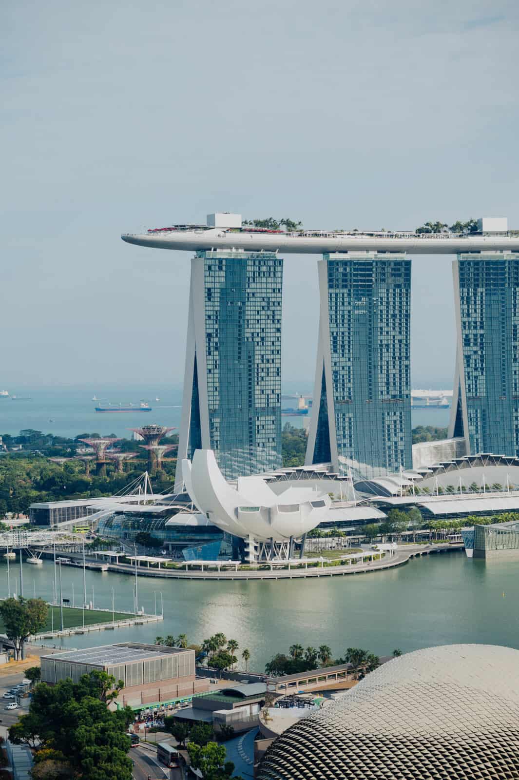 Modern Singapore skyline featuring Marina Bay Sands and ArtScience Museum.