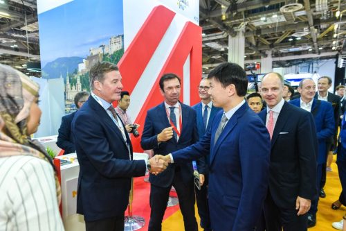 VIP Tour - Advantage Austria Booth