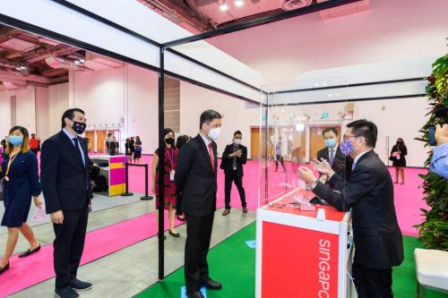 VIP Tour with:- Ms Katrina Leung, Managing Director, Messe Berlin (Singapore) Pte Ltd- Mr Lee Seow Hiang, CEO, Changi Airport Group, EST Tourism AfA Co-Chair- Mr Chan Chun Sing, Minister for Trade and Industry, Republic of Singapore- Ms Kwee Wei Lin, Head of Hotels (Singapore), Pontiac Land Group, President, Singapore Hotel Association, EST Tourism AfA Co-Chair- Mr Chaly Mah, Chairman, STB